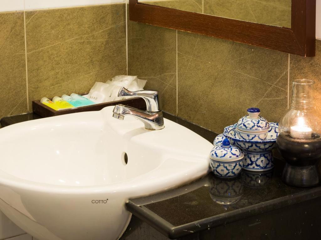 מלון Patong Sharaya Boutique Complex מראה חיצוני תמונה